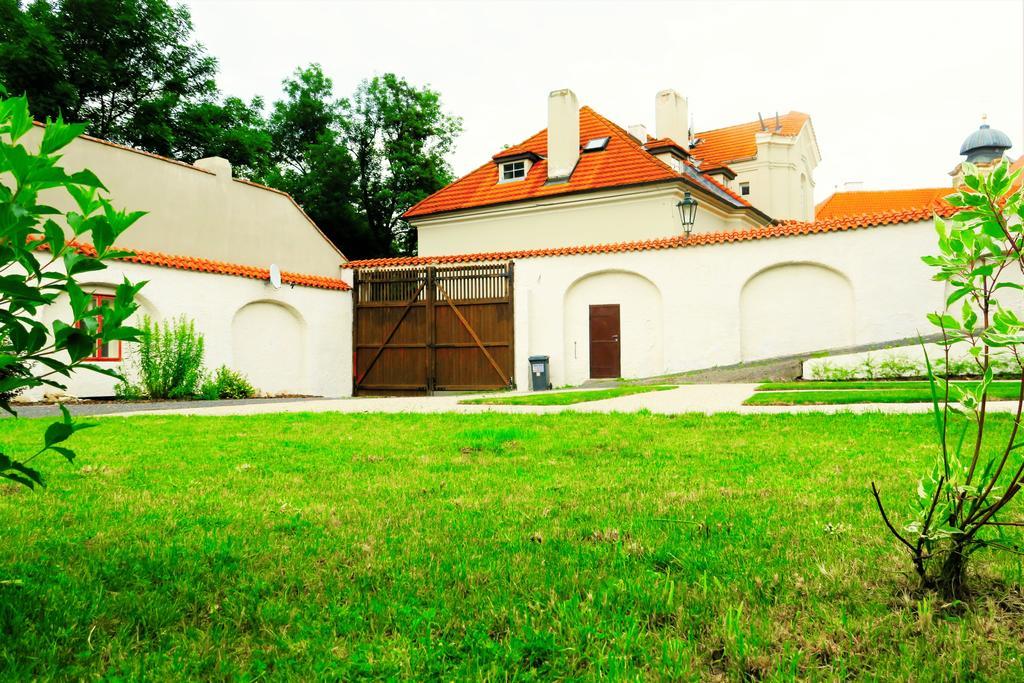 Garden Residence Prague Castle エクステリア 写真